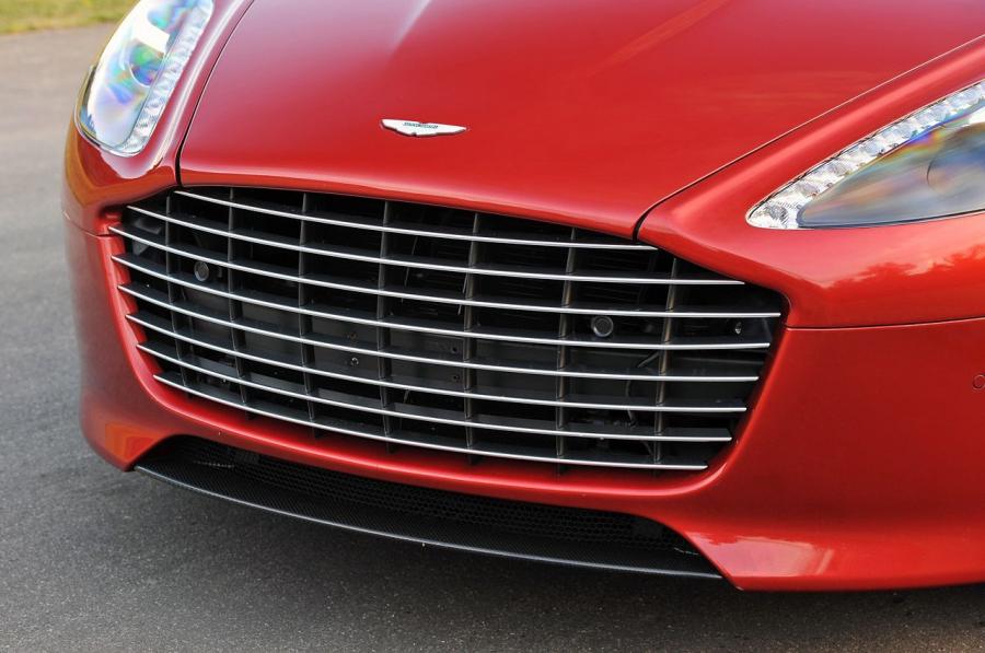 Детали экстерьера Aston Martin Rapide S 2013 года  (NA) (фото 60 из 94)